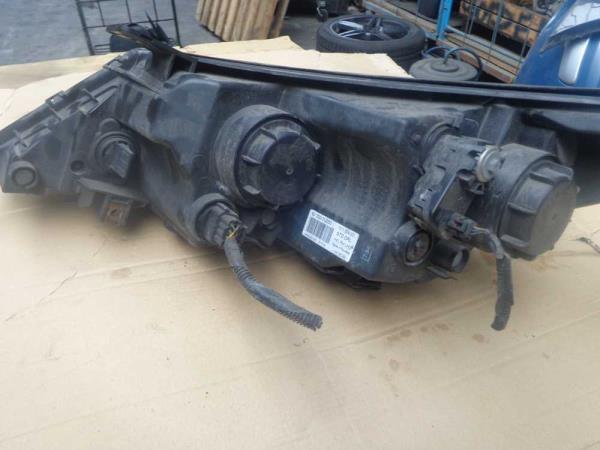 PHARE DROIT KIA SPORTAGE KIA SPORTAGE - Vue 3